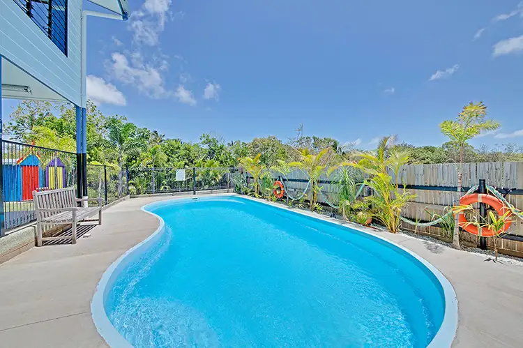 5 Clayton Road, Lammermoor QLD 4703