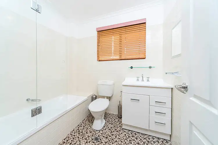 Sixth view of Homely townhouse listing, 2/27 Mowatt Street, Queanbeyan NSW 2620