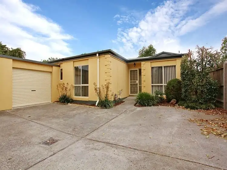 2/14 Leonard Drive, Somerville VIC 3912