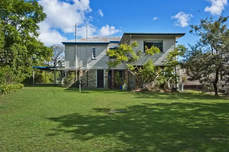 64 Stephen Street, Camp Hill QLD 4152