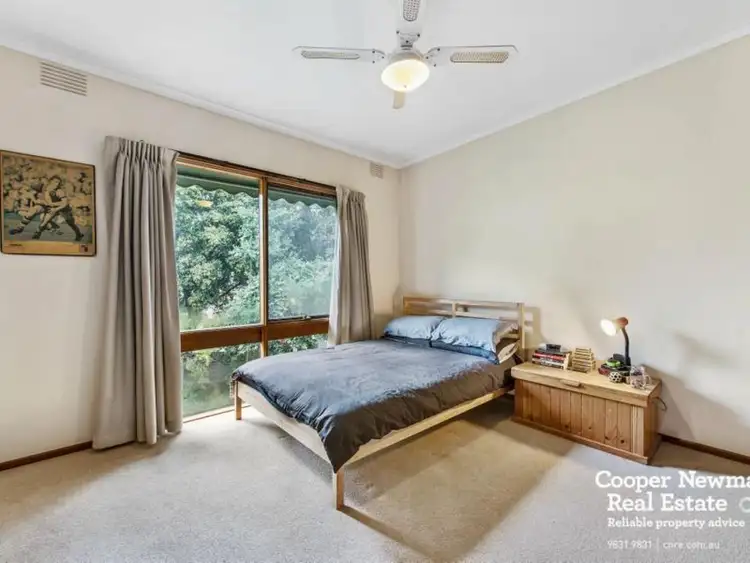 Sixth view of Homely house listing, 8 Joanna Court, Mount Waverley VIC 3149
