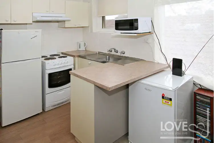 Third view of Homely apartment listing, 8/89 Ballantyne Street, Thornbury VIC 3071