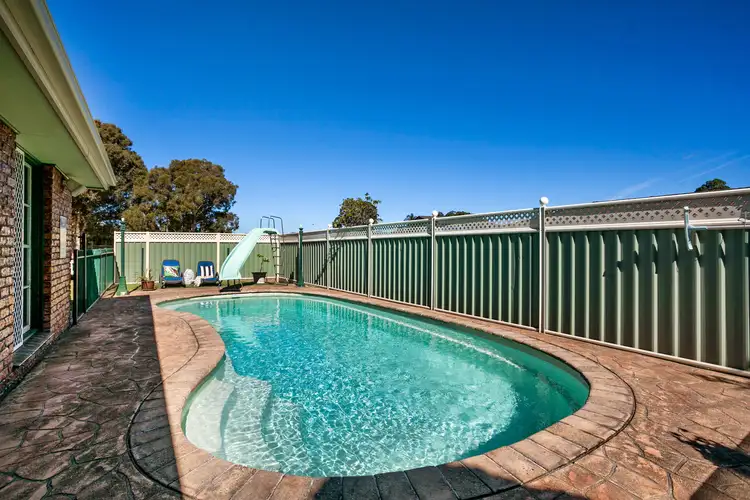 Fifth view of Homely house listing, 2 Meehan Close, Horsley NSW 2530