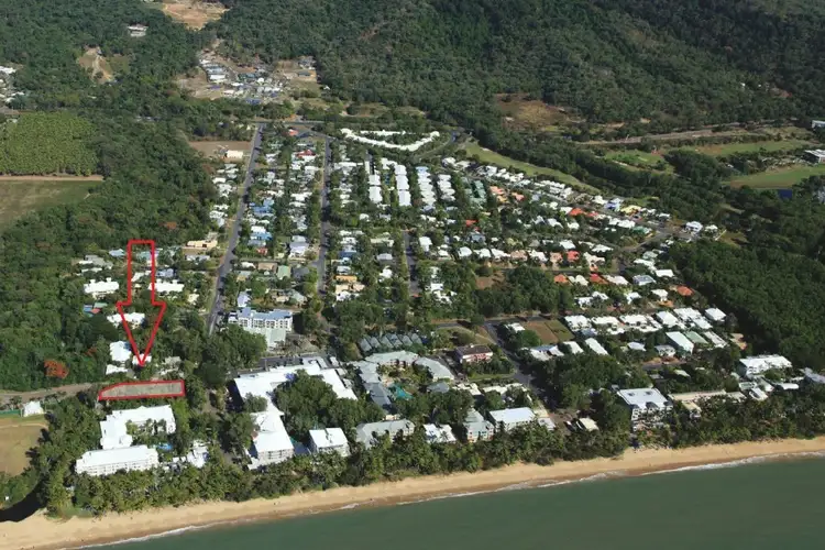 11 Veivers Road, Palm Cove QLD 4879