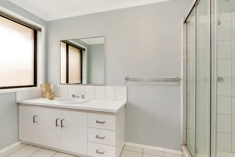 Sixth view of Homely house listing, 31 Kipparra Close, St Albans VIC 3021