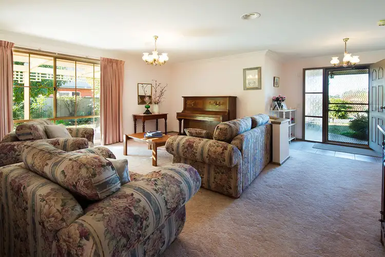 Fifth view of Homely house listing, 5 Ely Court, Castlemaine VIC 3450