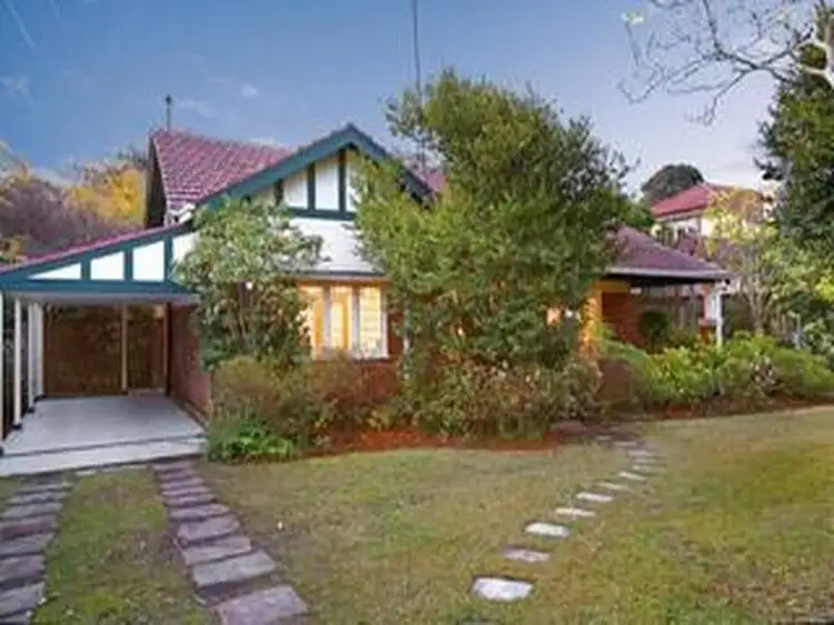 18 Duntroon Avenue, Roseville NSW 2069