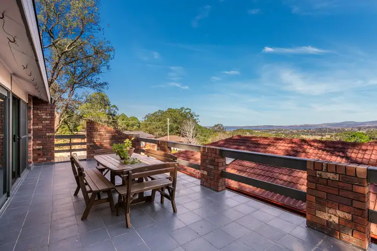 16 Fairloch Avenue, Farmborough Heights NSW 2526