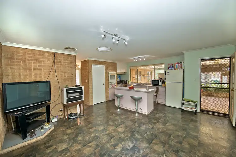 Sixth view of Homely house listing, 19 Erindale Court, Yakamia WA 6330