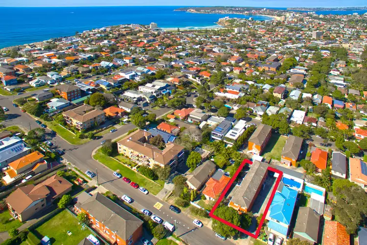 1/16 Wyadra Avenue, Freshwater NSW 2096