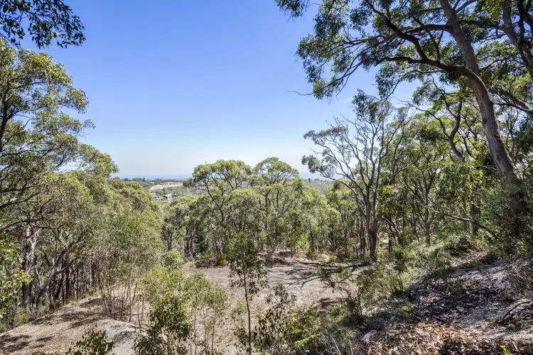 5 Summer Hill Drive, Crafers SA 5152