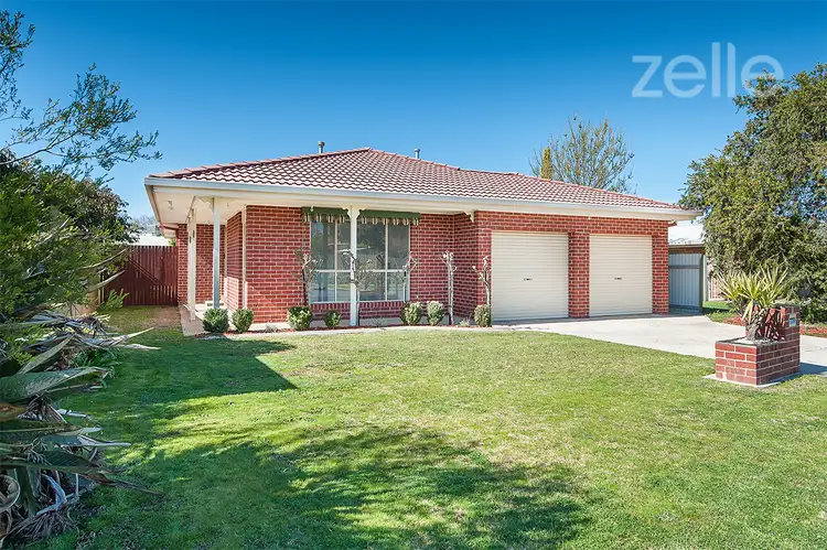 8 Marian Way, Lavington NSW 2641