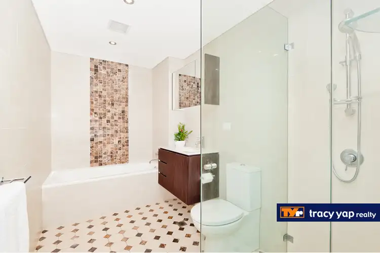 Sixth view of Homely apartment listing, 304/657 Pacific Highway, Killara NSW 2071