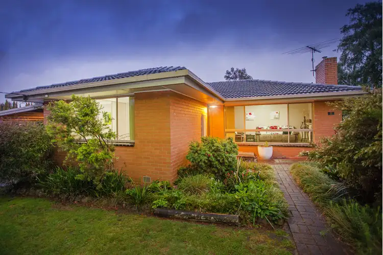 1 Bright Court, Drouin VIC 3818