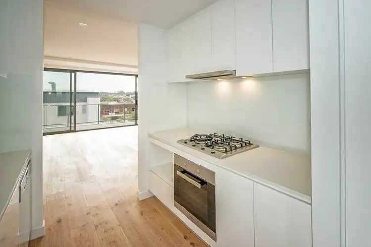 17/19 Hutchinson Street