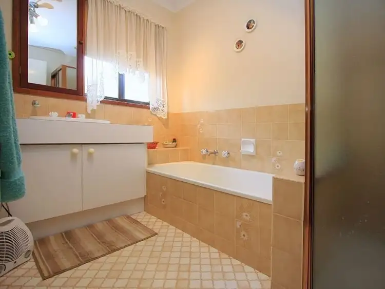 Fourth view of Homely unit listing, 18/42 Eramosa Road East, Somerville VIC 3912