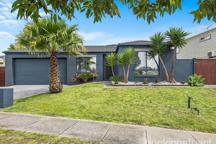 35 Clifton Park Drive, Carrum Downs VIC 3201