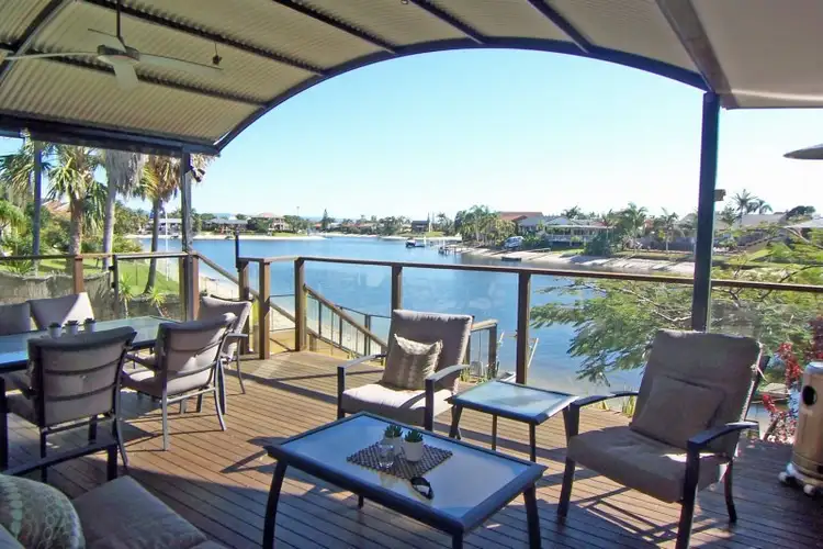 9 Kurrawa Avenue, Mermaid Waters QLD 4218