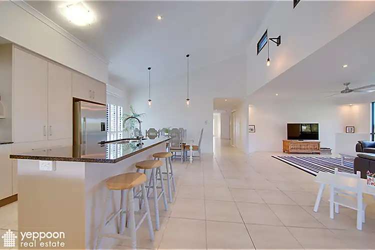 15 Cook Avenue, Pacific Heights QLD 4703