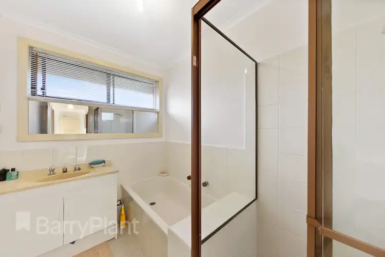Sixth view of Homely unit listing, 3/30-32 Ivanhoe Avenue, St Albans VIC 3021