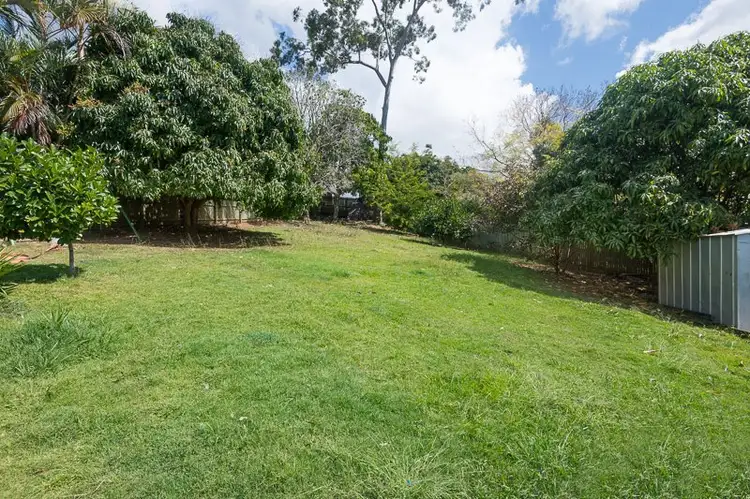Second view of Homely house listing, 3 Melton Court, Edens Landing QLD 4207