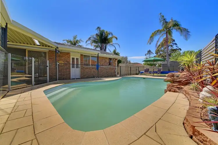 4 Linifolia Mews, Wattle Grove NSW 2173