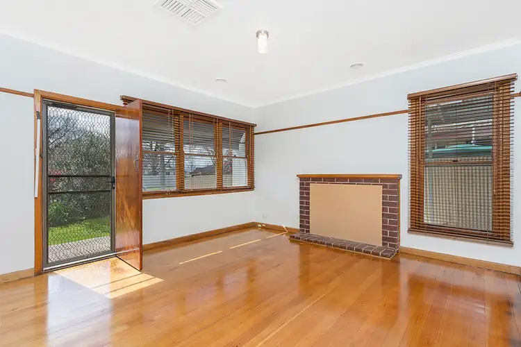 Second view of Homely house listing, 25 Elm Street, Wodonga VIC 3690