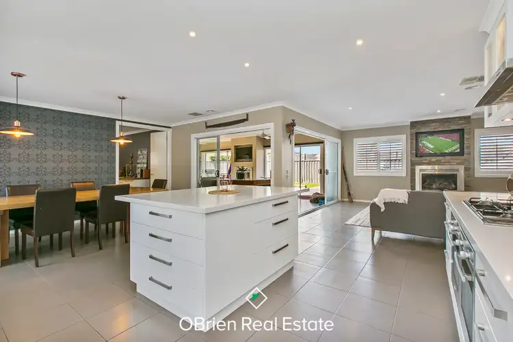 Sixth view of Homely house listing, 3 Brolga Close, Pakenham VIC 3810