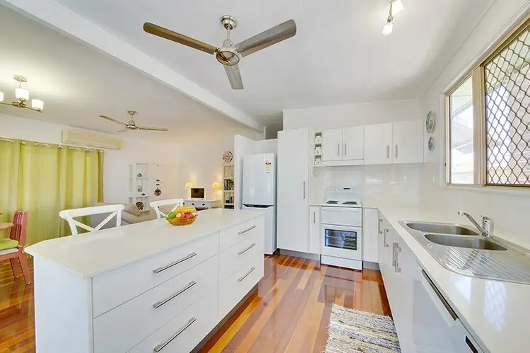 36 Pandanus Street, Cooee Bay QLD 4703