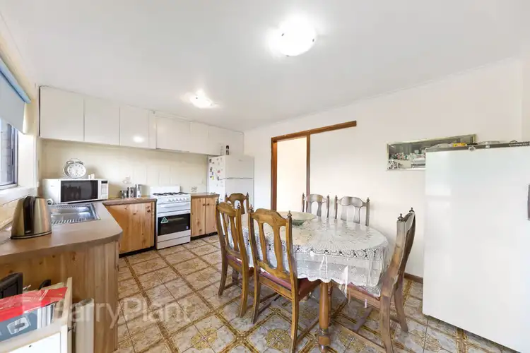 Fourth view of Homely unit listing, 3/30-32 Ivanhoe Avenue, St Albans VIC 3021