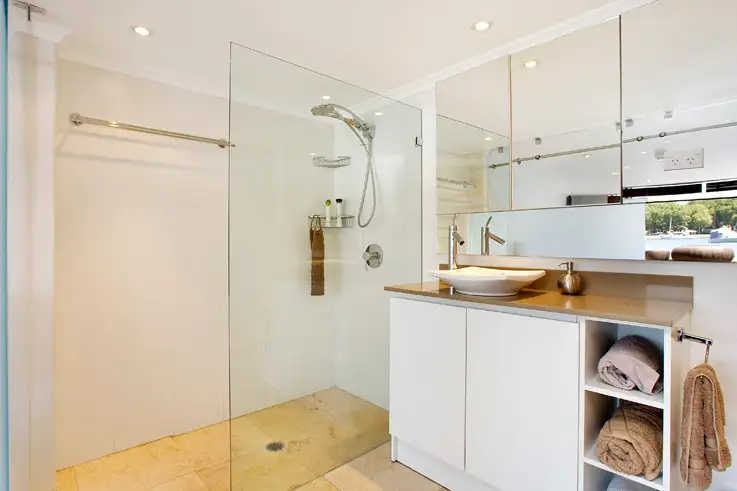 Third view of Homely apartment listing, 2/5 Elizabeth Bay Crescent, Elizabeth Bay NSW 2011