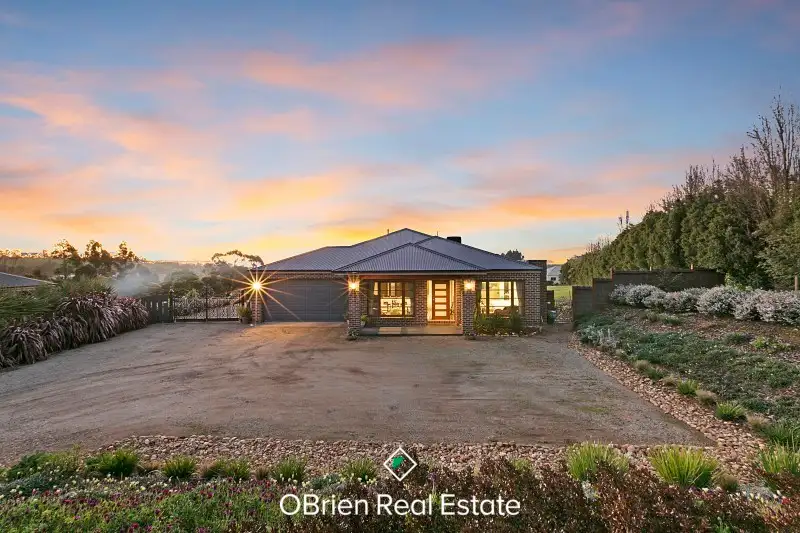 Main view of Homely house listing, 2/976 Princes Way, Drouin VIC 3818