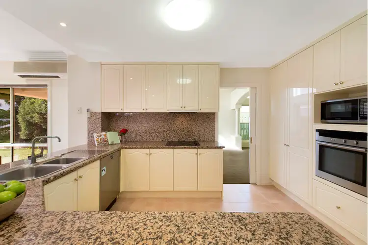 Fifth view of Homely house listing, 8 Oppermann Place, Carindale QLD 4152