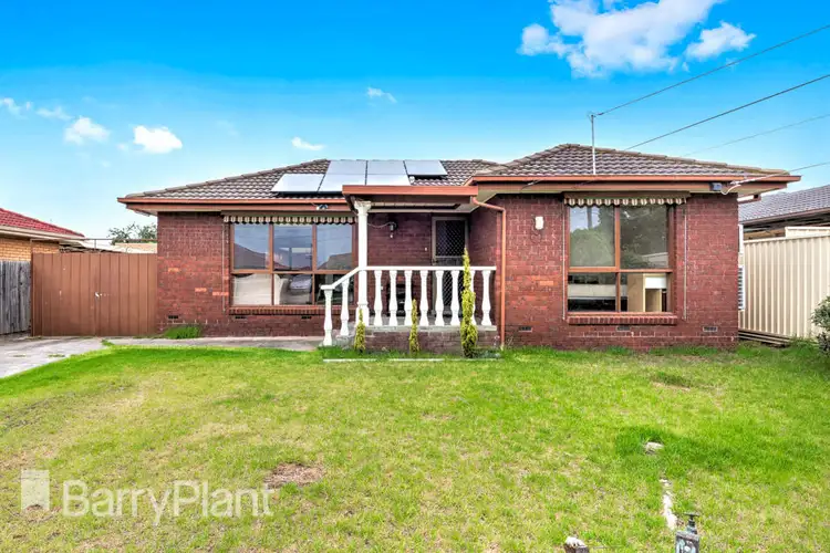 16 Clarice Close, St Albans VIC 3021