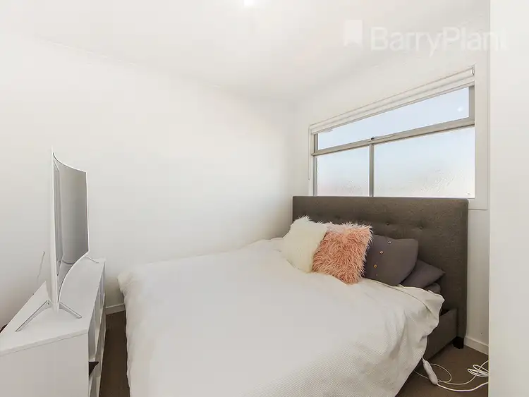 Fifth view of Homely townhouse listing, 2/31 Leslie Street, St Albans VIC 3021
