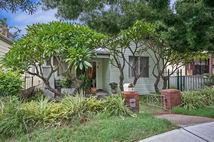 86 Douglas Street, Stockton NSW 2295