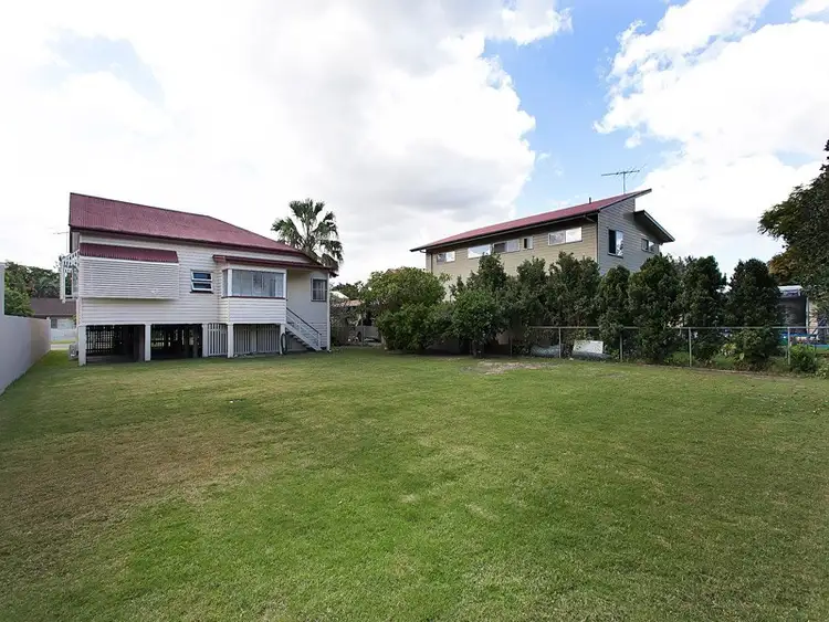 23 Magee Street, Graceville QLD 4075