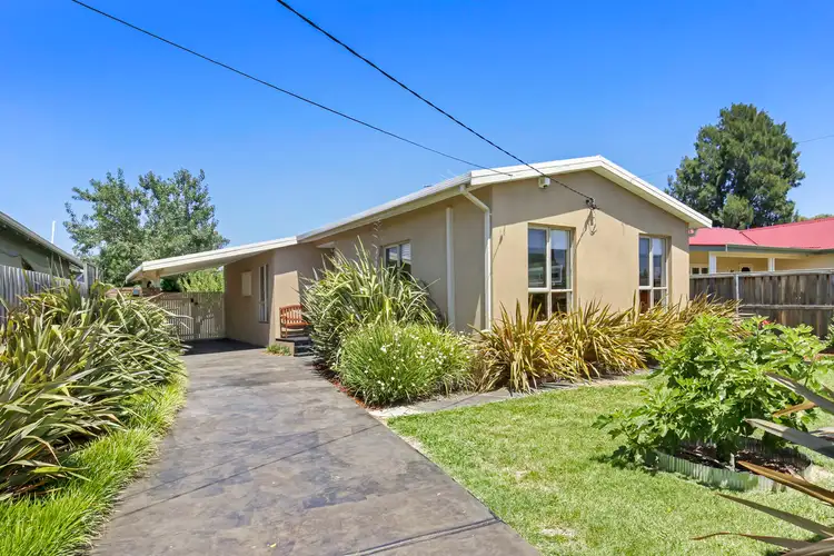18 Lucille Avenue, Reservoir VIC 3073