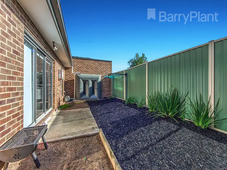 Seventh view of Homely townhouse listing, 2/31 Leslie Street, St Albans VIC 3021