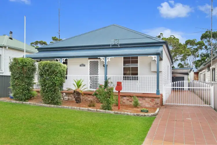 8 Annie Street, Corrimal NSW 2518