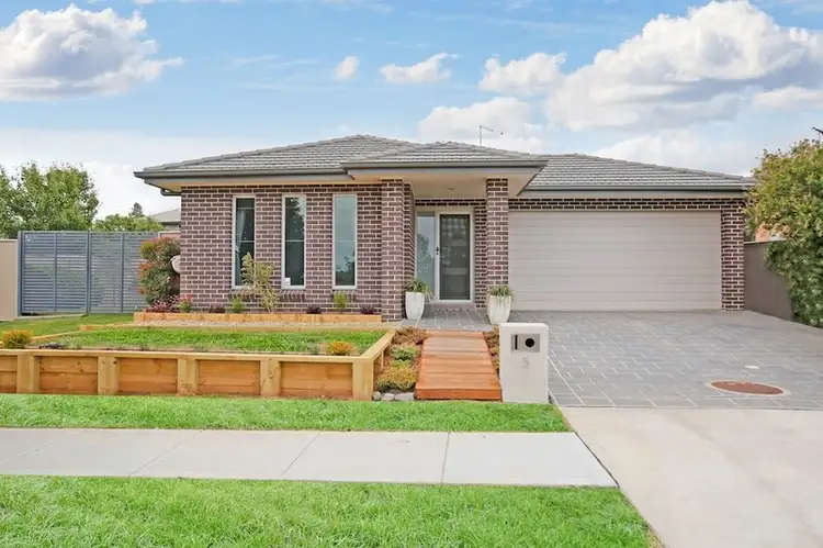 5 Dewpoint Road, Spring Farm NSW 2570