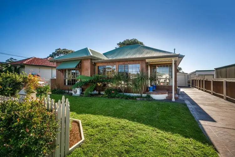 64 Dobbie Avenue, East Corrimal NSW 2518