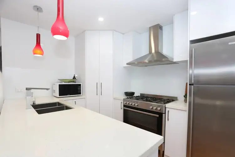 Sixth view of Homely townhouse listing, 1/16 Grevillia Road, Oak Park VIC 3046