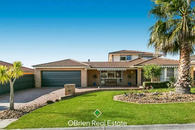 Second view of Homely house listing, 4 Royston Crt, Carrum Downs VIC 3201