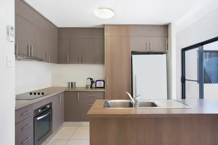 Fifth view of Homely semi-detached listing, 2/4 Murrayfield Place, Merrimac QLD 4226