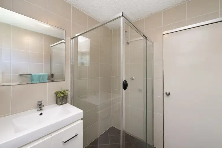 Sixth view of Homely unit listing, 1/63 Northcote Street, East Brisbane QLD 4169