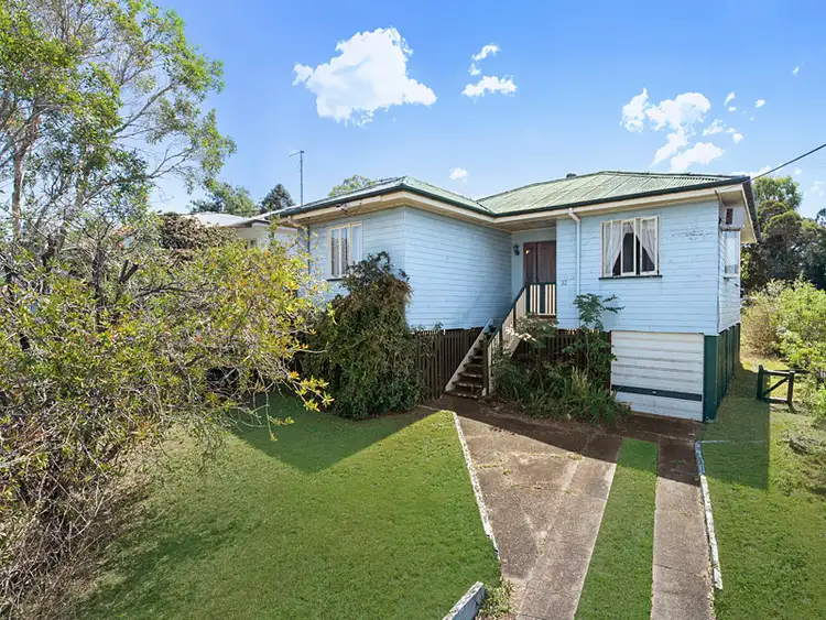 32 Hobart Avenue, Camp Hill QLD 4152