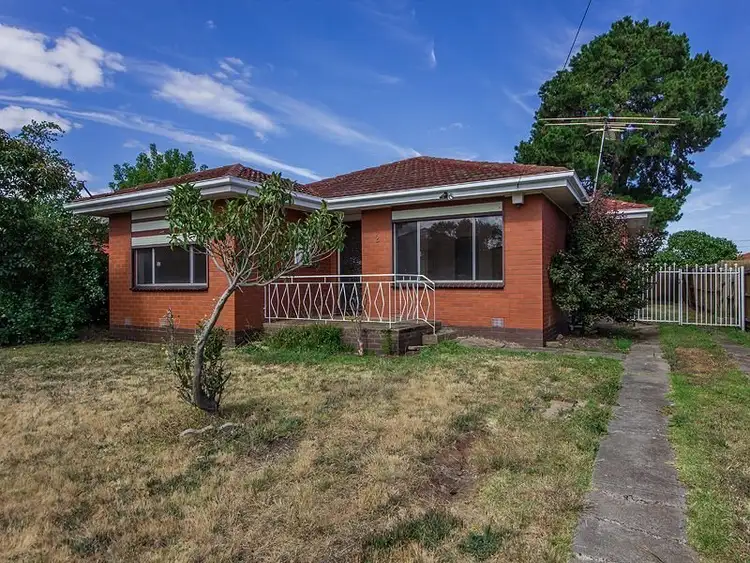 2 Mavis Crescent, Kings Park VIC 3021