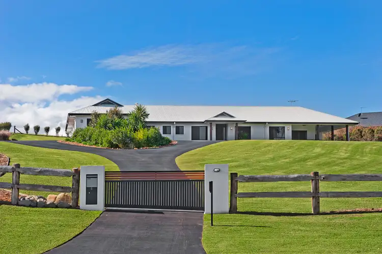 5 Vaucluse Court, Samford Valley QLD 4520