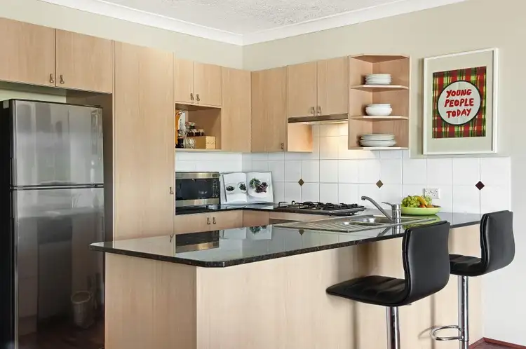 1/16 Miles Street, Hawthorne QLD 4171